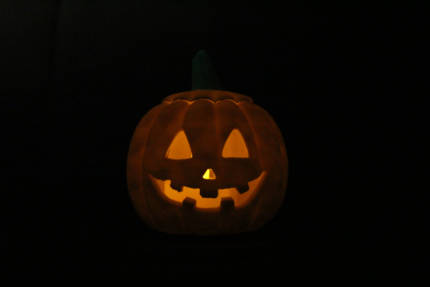 Halloween pumpkin LED tealight table decoration